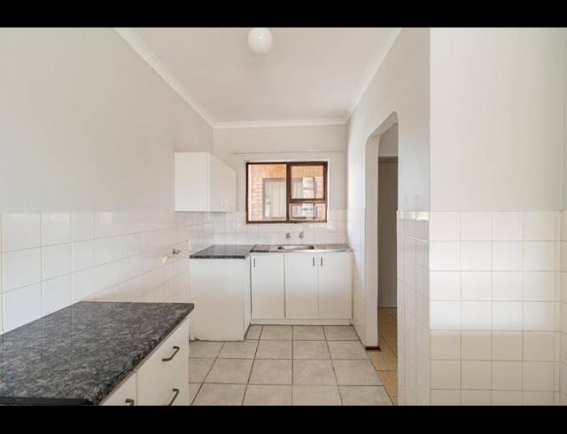 2 BEDROOM PROPERTY TO RENT IN WINDSOR PARK